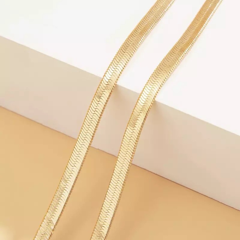 “Weekender" Minimalist Choker Business Casual-Weekend Gold Silver Gift Necklace - Picture 6 of 10